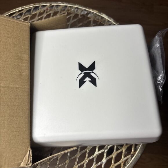 Cel-Fi A52-V32-101 Wideband Panel Antenna - Picture 4 of 6